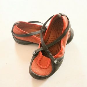 Crocs Orange & Brown Celeste Flats Size 6